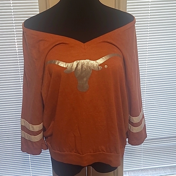 Blue 84 Tops - Texas longhorns Vneck Large